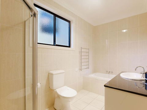 2 / 11a Christmas Bush Avenue Fantastic Townhouse Close To Dutchies Beach - Darwin Holiday 3