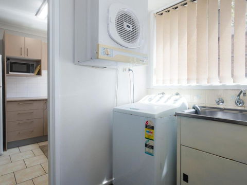 1 / 10 Catalina Close So Close To The Water - Darwin Holiday 2