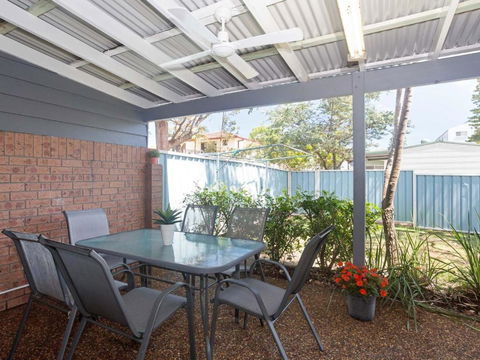 1 / 10 Catalina Close So Close To The Water - Darwin Holiday 6