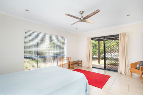 18 Naiad Court Rainbow Shores Modern Beach House Walk To Beach - Darwin Holiday 2