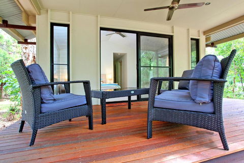 6 Orania Court Rainbow Shores Absolutely Gorgeous Beach Side Property Within 200 Metres Walk To The Beach - Darwin Holiday 4