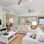 6 Orania Court Rainbow Shores Absolutely Gorgeous Beach Side Property Within 200 Metres Walk To The Beach - Darwin Holiday 0