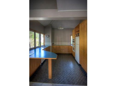 6 Satinwood Drive Rainbow Shores Stylish Beach House Free WiFi - Darwin Holiday 5