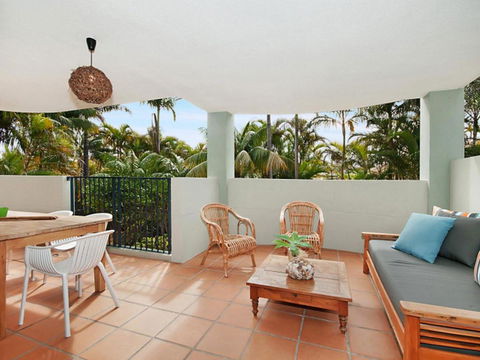 Solaris 4 - Darwin Holiday 1