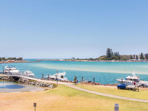 Shoreline 7 With 180 Degree Water Views - Darwin Holiday 5