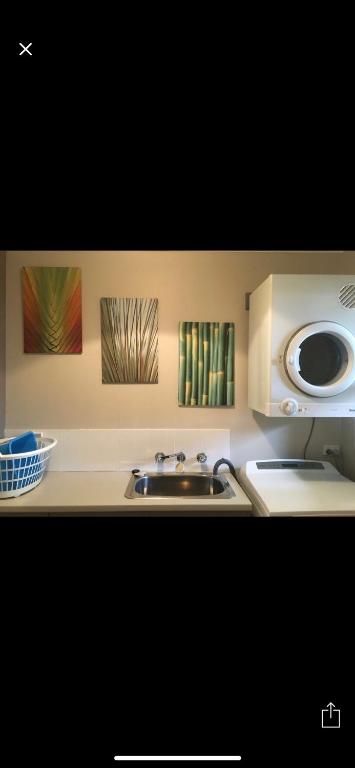 Relaxarna - Darwin Holiday 1