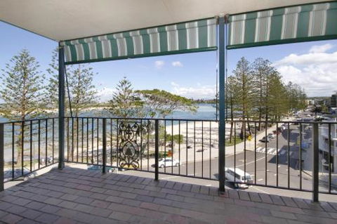 Lowanna Unit 10 24 Bulcock Beach Esplanade Bulcock Beach - Darwin Holiday 0