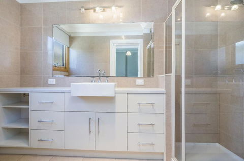 Linsdale - Darwin Holiday 4