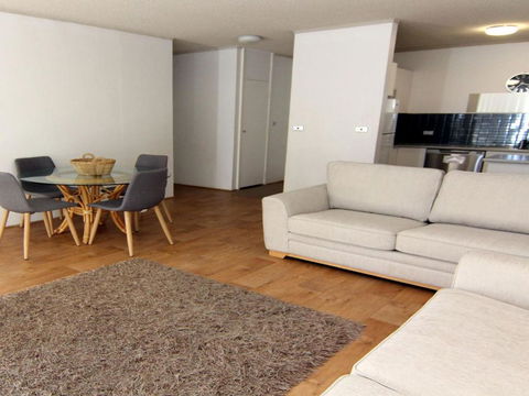 Oceanic 3 On The Beach! - Darwin Holiday 1