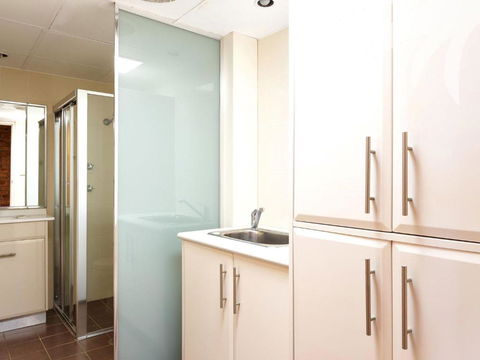 Oceanside 18 - Darwin Holiday 1