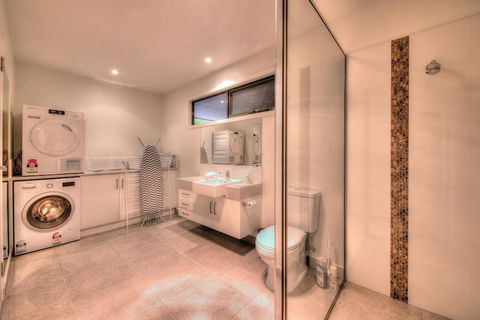 The Bolt Hole - Darwin Holiday 4