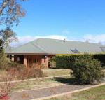 Gundaroo Manor Bed  Breakfast - Darwin Holiday