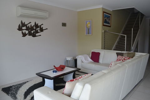 Cypress Drive Townhouse - Darwin Holiday 5