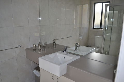 Cypress Drive Townhouse - Darwin Holiday 1