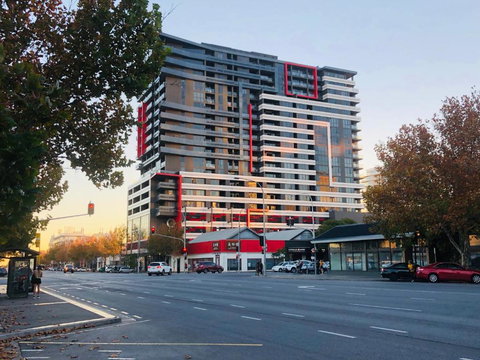 Central Escape At Adelaide CBD - Darwin Holiday 1