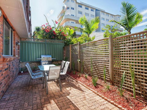 Seashells On The Bay - Darwin Holiday 4