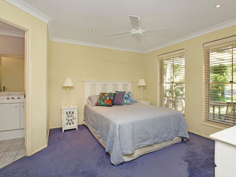 Pet Friendly Beach Home - Darwin Holiday 5