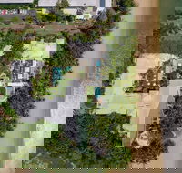 Belle Escapes - Sapphire Suite Absolute Beachfront Alamanda Resort 17 - Darwin Holiday