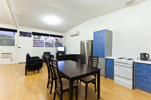 Exmouth Villas Unit 33 Renovated Holiday Villa A Short Walk From Town Centre - Darwin Holiday 4
