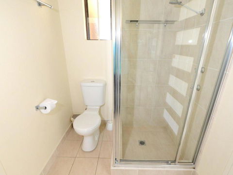 Sunbakers - Darwin Holiday 4