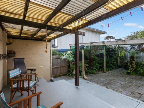 OCEAN SOUNDS Anglesea - Darwin Holiday 6