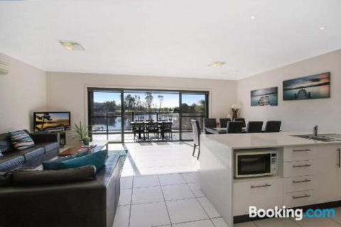 Cypress Townhouse 23 Suite - Darwin Holiday 1