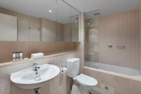 Apartments At 16 Holdfast - Darwin Holiday 3