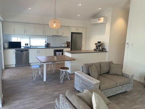 Harveys Beach House - Darwin Holiday 1