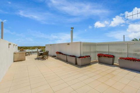 Unit 203 Plantation Rainbow Beach Plantation Resort Top Floor Aircon Free Wi Fi - Darwin Holiday 4