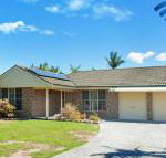 Fingal Waves at Fingal bay NSW - Darwin Holiday