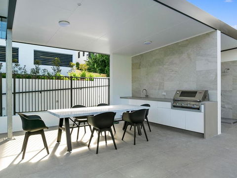 Indulge At Indigo Sunshine Beach - Darwin Holiday 4