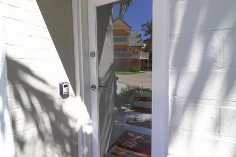 Palms Studio Apartment At Raffetys Resort - Darwin Holiday 0