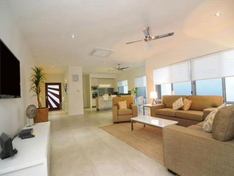 BEACH RETREAT At PALM COVE - Darwin Holiday 3
