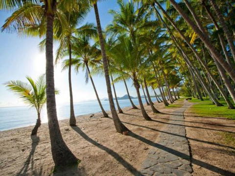 BEACH RETREAT At PALM COVE - Darwin Holiday 2