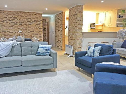 47 Bay Parklands 2 Gowrie Avenue Pool Tennis Court & Child Friendly - Darwin Holiday 3