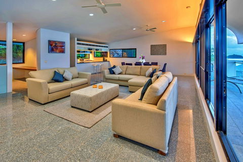 Waves 5 Luxury 3 Bedroom - Darwin Holiday 2
