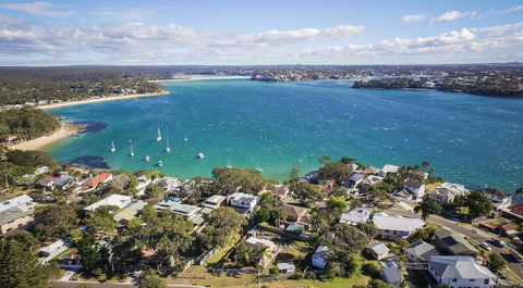 Solveena - Darwin Holiday 0