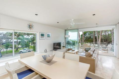 Unit 105 Plantation Rainbow Beach Plantation Resort Second Floor Aircon Pool Spa - Darwin Holiday 5