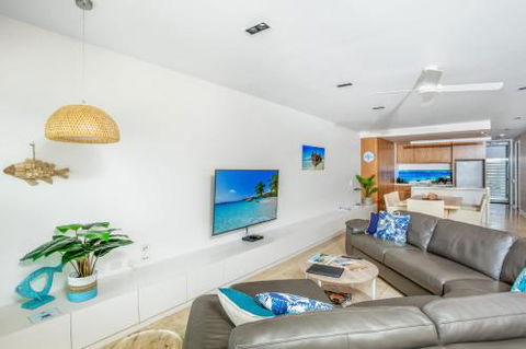 Unit 6 Plantation Rainbow Beach Plantation Resort Ground Floor Aircon Pool Spa - Darwin Holiday 0