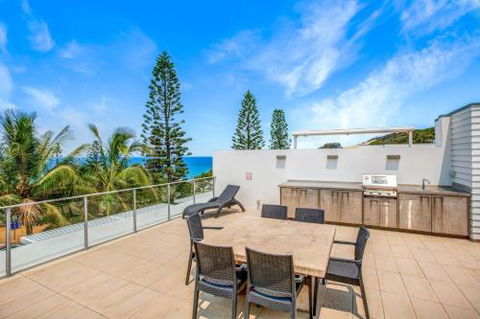 Unit 207 Plantation Rainbow Beach Ocean Facing Plantation Resort Unit Incredible Views Top Floor - Darwin Holiday 5