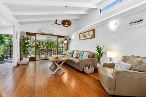 Tranquil & Tropical Sunshine Beach - Darwin Holiday 6