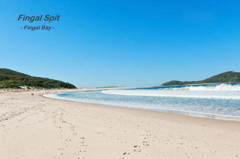 Sounds Of Sunshine 1 Upstairs Half Of House - Darwin Holiday 5