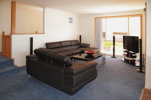 Soldiers Point Road 50 - Darwin Holiday 1