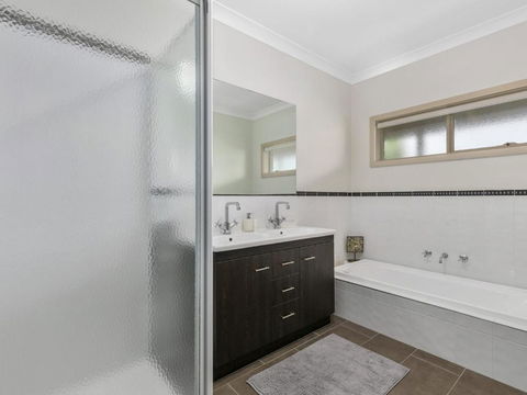 THE LOCH SURFSIDE WIFI NETFLIX PET FRIENDLY (OUTSIDE ONLY) - Darwin Holiday 1