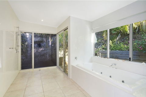 Private Little Cove Retreat Minutes To Hastings St. 3 Baywoods - Darwin Holiday 2