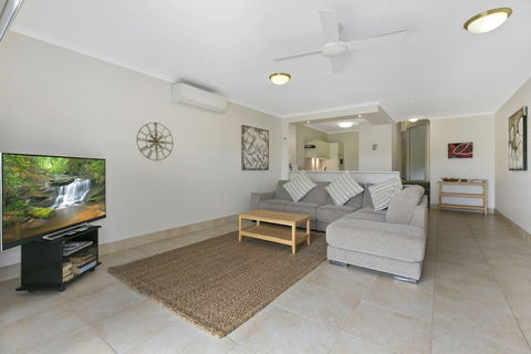 Charming Noosa Heads Apartment Laguna Bay Views Unit 6 Taralla 18 Edgar Bennett Avenue - Darwin Holiday 4
