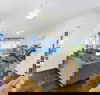 Panoramic Ocean Views in Peregian Beach 41 Parakeet Cresent - Darwin Holiday