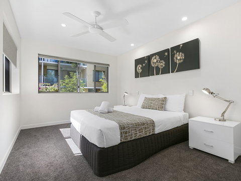 Exquisite Penthouse With Views To Laguna Bay Unit 3 Taralla 18 Edgar Bennett Avenue - Darwin Holiday 5