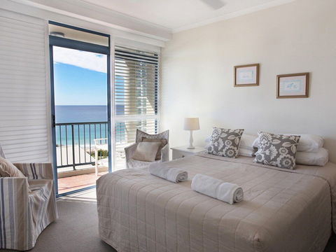 Panoramic Ocean Views Of Sunshine Beach Unit 5 Vista Pacific 12 Bryan Street - Darwin Holiday 2