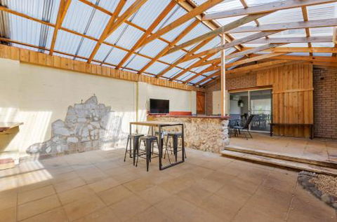 Rose Retreat - Darwin Holiday 5